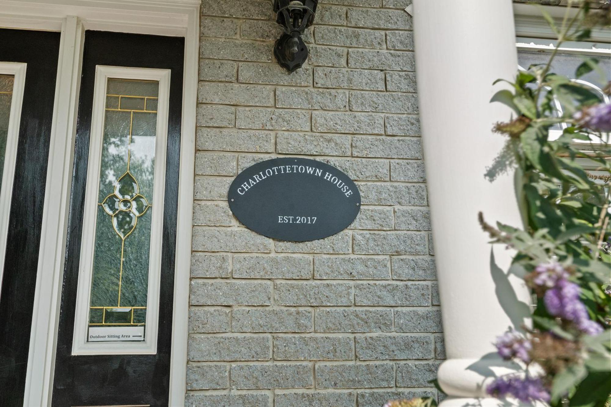 Bed and Breakfast Charlottetown House Niagara-on-the-Lake Exterior foto